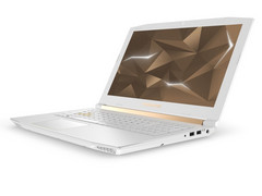 Acer Predator Helios 300 Special Edition in white and gold. (Source: Acer)