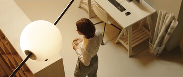 Follows the subject on request (image source: product video screenshot)