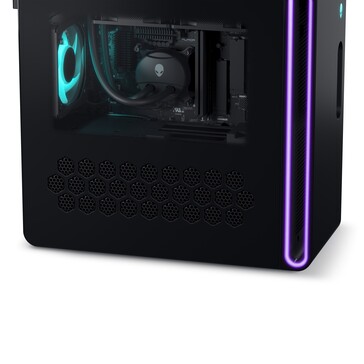 Alienware Autora R16 with a liquid cooler (image via Dell)