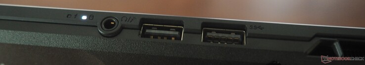 Right side: 3.5 mm audio, USB-A 2.0, USB-A 3.2 Gen1