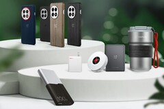 Official OnePlus accessories for the OnePlus 13. (Image source: OnePlus)