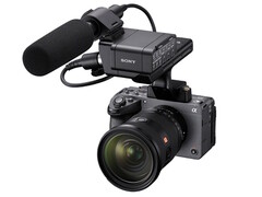 The Sony FX5 (ILME-FX5) comes with an XLR handle for mounting of external microphones and accessories.