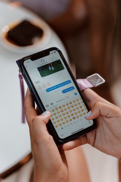 Messenger now supports end-to-end encryption by default. Image source: RDNE Stock project/Pexels