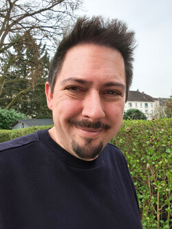 Selfie with the Reno15 Pro 5G