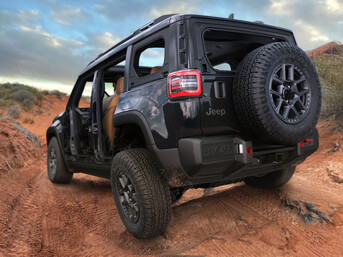 The Jeep Recon's rugged Moab trim features 33-inch off-road tires and an externally mounted spare wheel. (Image source: Jeep)
