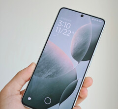Redmi K70E, yang terlihat di sini dalam gambar dari video yang bocor, kemungkinan akan diluncurkan secara global sebagai Poco F6.  (Foto: Weibo)