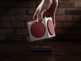 The Retro Cube 2 Speaker - N Edition has support for wireless charging.