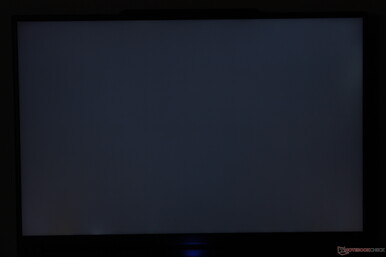 Minimal uneven backlight bleeding