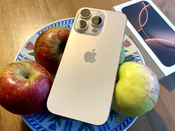 The Apple iPhone 16 Pro is a decent compact phone (Image source: Manuel Masiero)