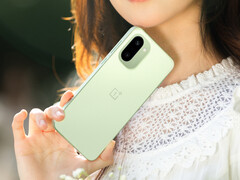 The Ace 6T looks similar to the non-T version of the phone. Pictured: Shadow Green colorway of the phone. (Image source: OnePlus)