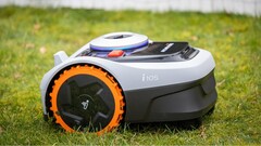 The Navimow i105N. (Source: Segway)