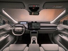 Clean design and full connectivity: The Volvo EX60’s cockpit features a smart core computing platform and intuitive, easy-to-read displays