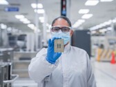 Intel reports success with ASML's High-NA EUV lithography machines. Pictured: An Intel Xeon chip. (Image source: Intel)