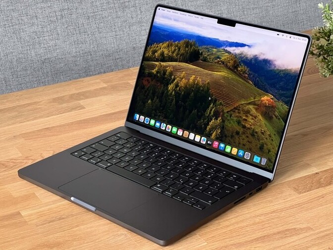 csm_Apple-MacBook-Pro-14-