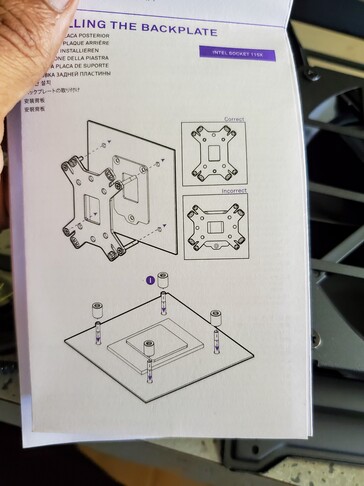 NZXT's instructions are clear an easy to follow. (Image: Notebookcheck)