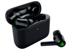 Razer launches Hammerhead True Wireless V2 earbuds with RGB lighting because of course they would (Source: Razer)