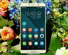 This is the first real picture of the regular Mate 9 model from Huawei, due to be released November 3rd.