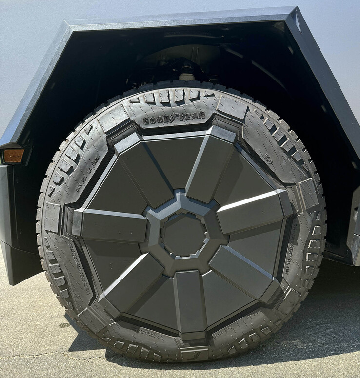 The redesigned Cybertruck Aero Covers