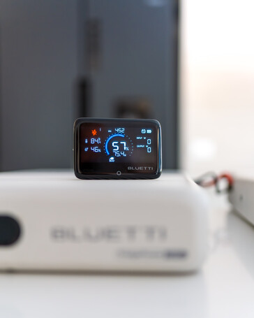 Bluetti also offers optional Display 1 Magnetic screen 