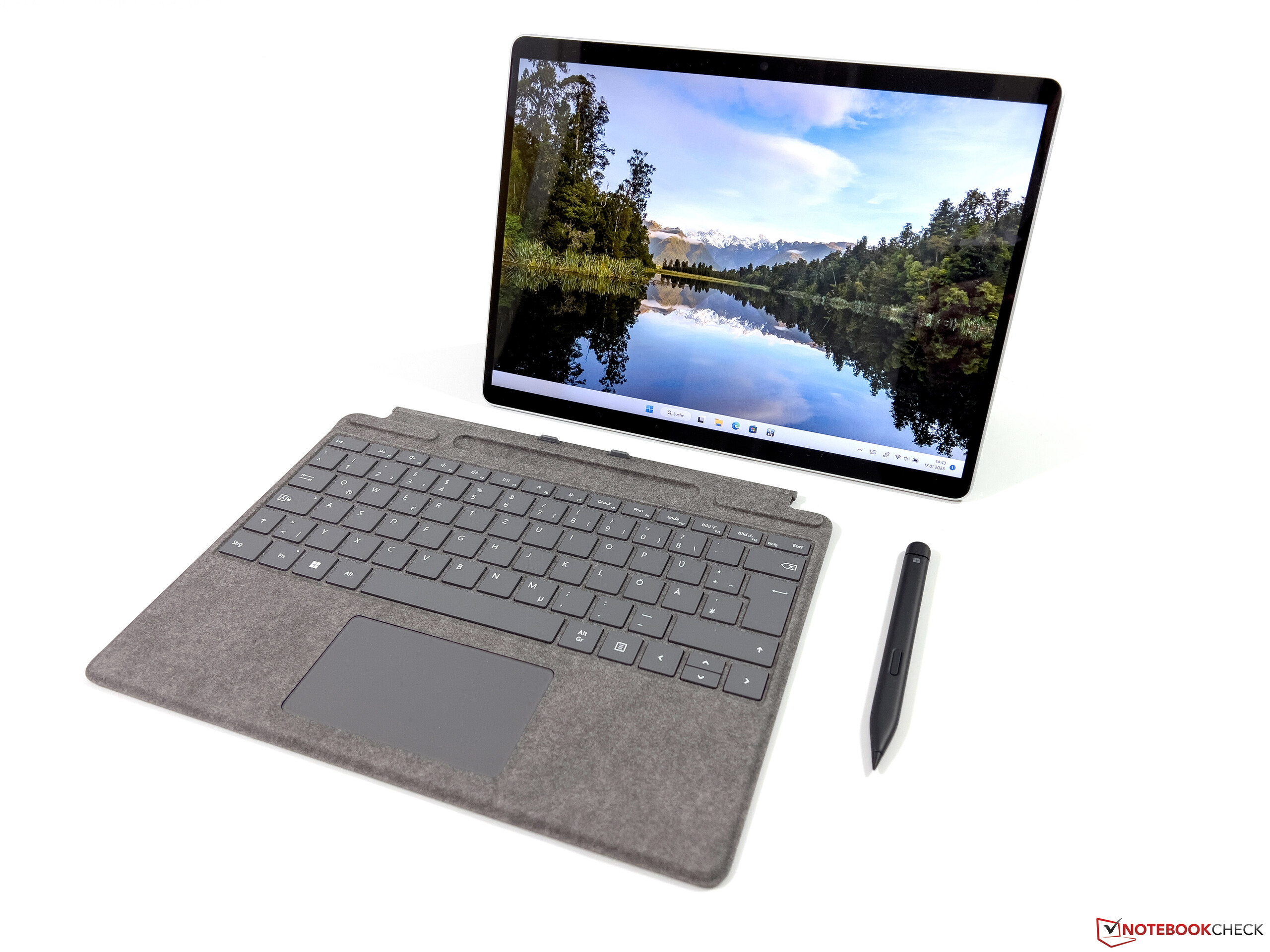 Surface Pro 9 and Pro Signature Keyboard Bundle