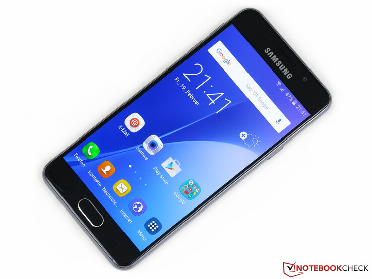 essay Kostuums stil Samsung Galaxy A3 (2016) Smartphone Review - NotebookCheck.net Reviews