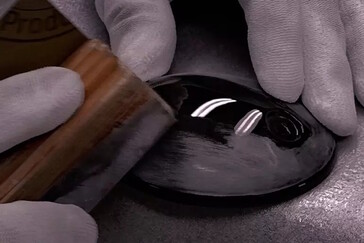 The beech wood earcups of the closed-back YH-C3000 headphones are hand-made and polished. (Image source: Yamaha)