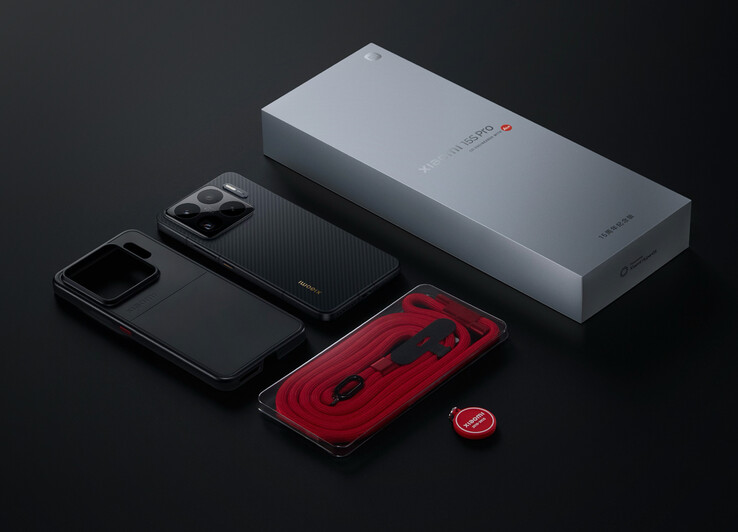 The Xiaomi 15S Pro comes with handy accessories in the box. (Image source: Xiaomi)