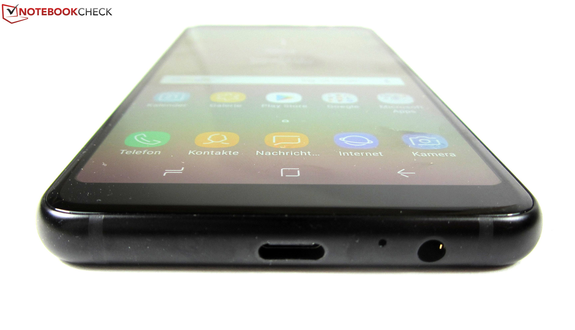 Samsung Galaxy A8 2018 Smartphone Review - NotebookCheck 