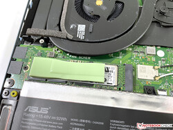 The M.2 2280 SSD can be replaced.