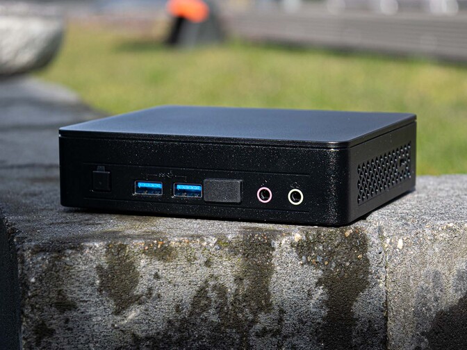 Intel NUC 11 (第11世代 N6005 16GB) csm_NUC_N6005_9_284fc79d47.jpg