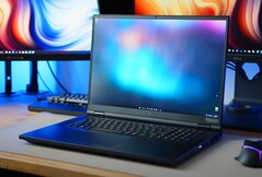 The Acer Predator Helios 18 pairs RTX 4090-performance with a superb 250 Hz mini LED display. (Image source: Alex Waetzel)