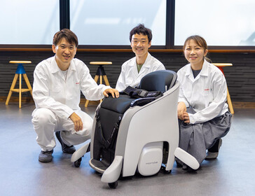 The UNI-ONE weighs about 154 pounds and can carry users up to 242 pounds. (Source: Honda)