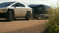 The AE1 electric RV adds up to 300 miles range to a towing EV (Image source: Lightship)