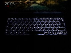 IdeaPad Flex 5 keyboard backlighting [photo montage: Stage 1 (left), stage 2 (right)]
