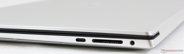 Right: USB Type-C 3.1 w/ Power Delivery and DisplayPort, SD reader, 3.5 mm combo audio