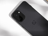 The OnePlus 15R is confirmed to feature a 50 MP primary camera on the back. Picture: the rear of the phone. (Image source: 瘦子說)