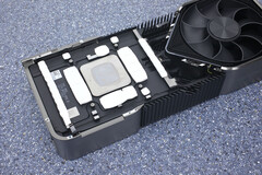 The alleged RTX 4090 Founders Edition body showing one of its two large fans. (Image source: Chiphell)