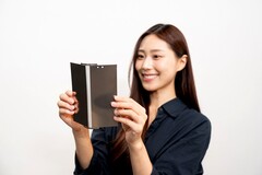 The Galaxy Z Fold7's display is said to have a significantly longer lifespan than its predecessor. (Image source: Samsung Display)