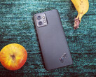 The Lenovo ThinkPhone by Motorola has an IP68 rating (Image source: Florian Schmitt)