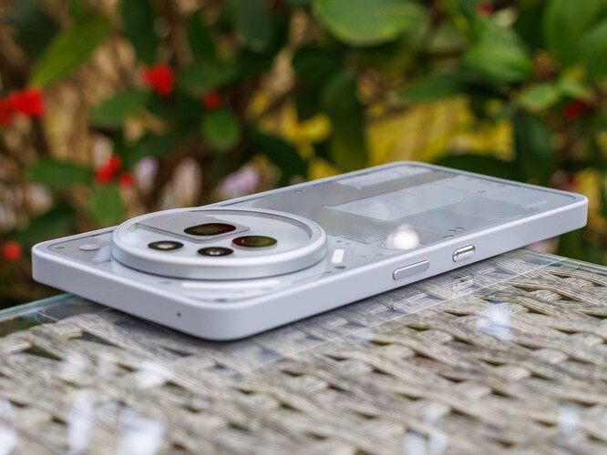Nothing Phone (3a) Pro camera module (image source: Notebookcheck)