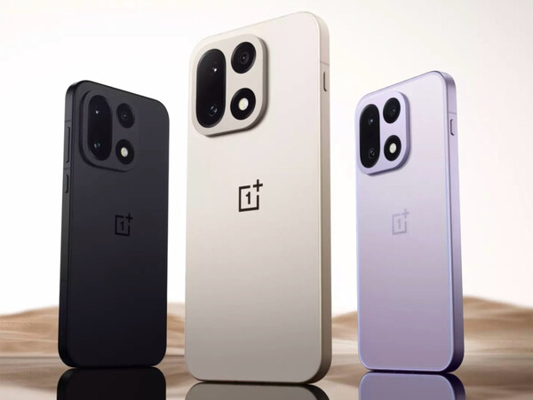 The OnePlus 15 is available in two configurations in India.