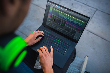 The 15.6-inch display has very thin bezels and the whole system fits inside the older 14-inch chassis. (Source: Razer)