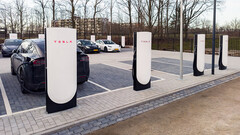 The new Supercharger station design (image: Tesla Charging/Twitter)