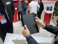 Foldable ThinkPad X1. (Image source: Lenovo/ITHome)