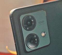 The default 2 lens wide and ultrawide is the standard for all but the most expensive flagship phones (Credit: Notebookcheck)