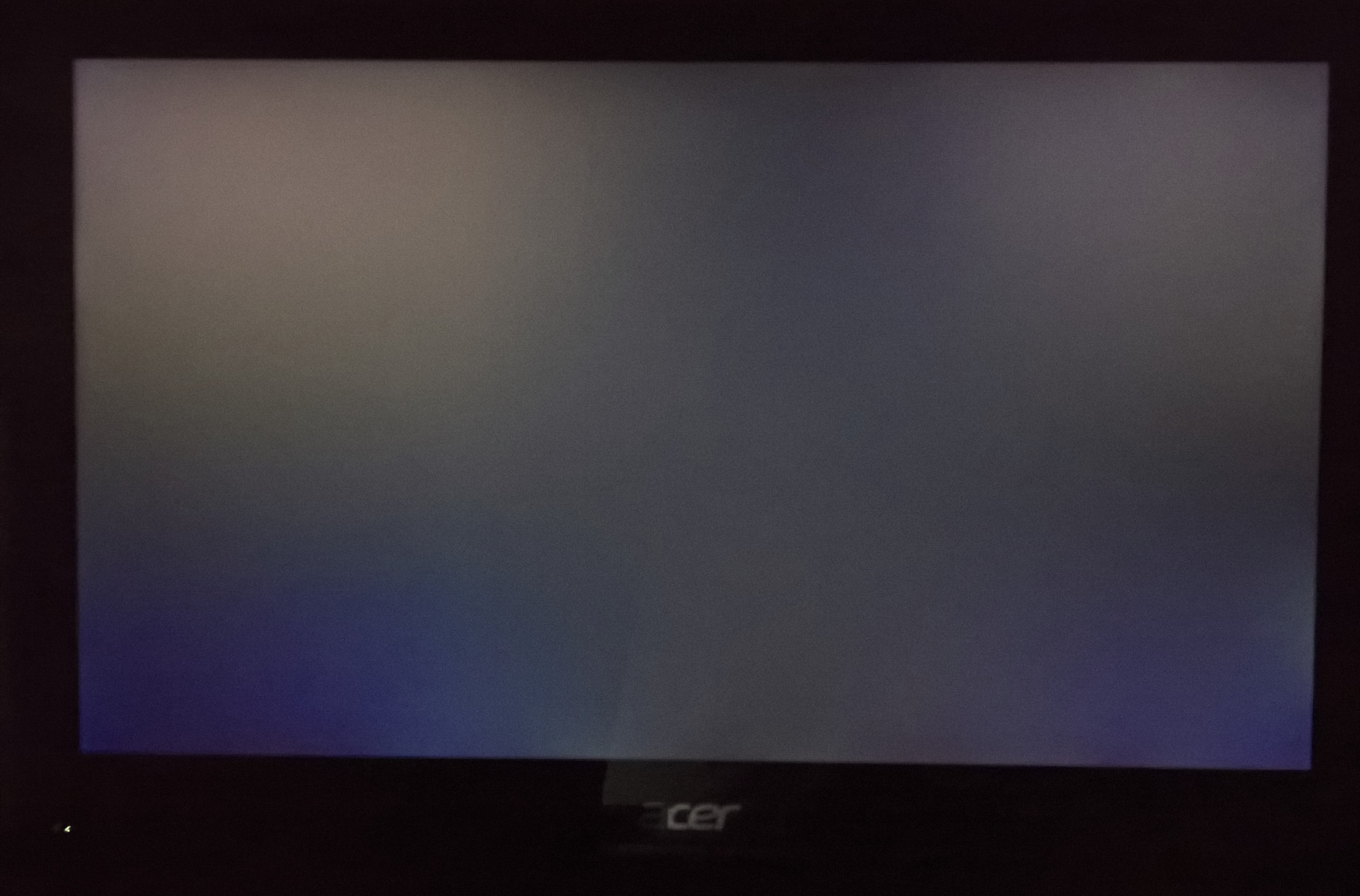 Ноутбук асер черный экран. Засветка экрана. Засвеченный экран. Засветка матрицы ноутбука. Засветки на экране ноутбука.