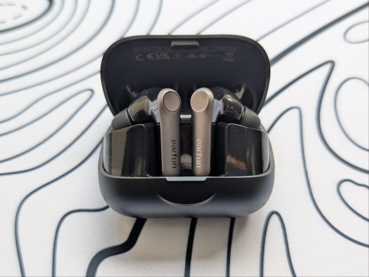 Air Pro 4+ in the compact charging case