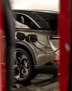 Gravity one-ups Cybertruck at Superchargers (Image source: Lucid)