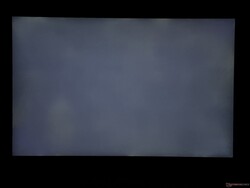 Minimal backlight bleeding