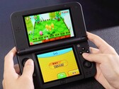 The Anbernic RG DDS looks like a Nintendo 3DS, but is surprisingly expensive.